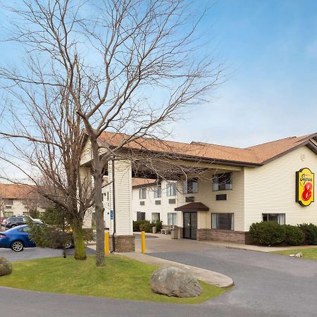 Super 8 By Wyndham Hebron Lowell Area Екстериор снимка